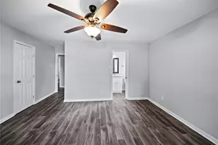 9003 Bintliff Dr, Houston, TX 77074 - Photo 15