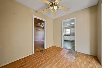 5774 Belarbor Street, Houston, TX 77033 - Photo 3
