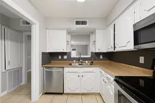 5204 Arboles Dr, Houston, TX 77035 - Photo 13