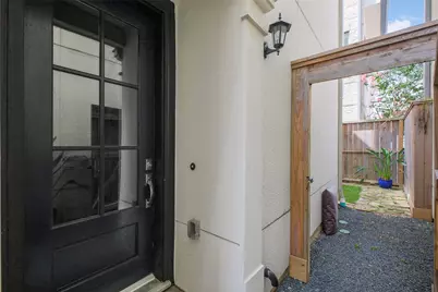 4010 University Grove Street, Houston, TX 77023 - Photo 3
