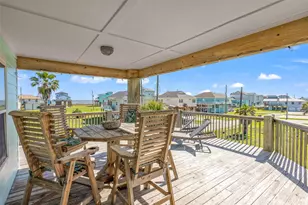 2011 Vista, Crystal Beach, TX 77650 - Photo 13