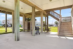 2011 Vista, Crystal Beach, TX 77650 - Photo 43