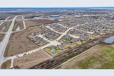 202 San Saba Dr, Mont Belvieu, TX 77523 - Photo 41