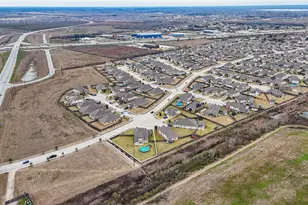 202 San Saba Dr, Mont Belvieu, TX 77523 - Photo 41