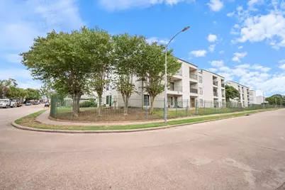 2818 S Bartell Drive #39, Houston, TX 77054 - Photo 7