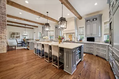 724 W Friar Tuck Lane, Houston, TX 77024 - Photo 9