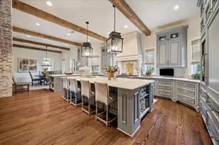 724 W Friar Tuck Ln, Houston, TX 77024 - Photo 9