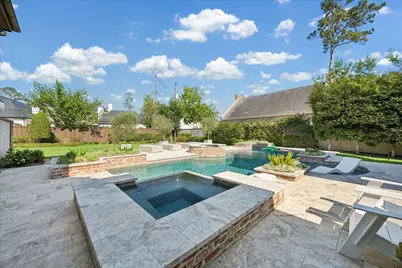 724 W Friar Tuck Lane, Houston, TX 77024 - Photo 45