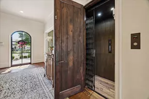 724 W Friar Tuck Ln, Houston, TX 77024 - Photo 19