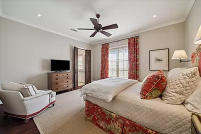 724 W Friar Tuck Lane, Houston, TX 77024 - Photo 29