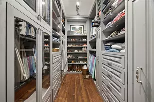 724 W Friar Tuck Ln, Houston, TX 77024 - Photo 25