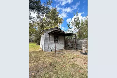 128 Harris Street, Bellville, TX 77418 - Photo 23
