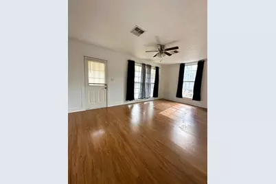 128 Harris Street, Bellville, TX 77418 - Photo 5