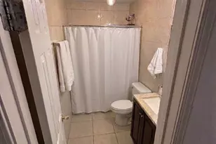 17010 Woodburn Dr, Houston, TX 77049 - Photo 7