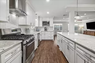 1906 Ashford Hollow Ln, Houston, TX 77077 - Photo 9