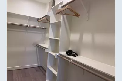 131 Eastwood Street, Houston, TX 77011 - Photo 27