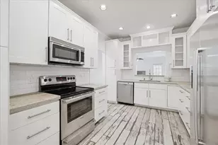 854 Augusta Dr, Houston, TX 77057 - Photo 3