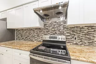 7547 Brompton St, Houston, TX 77025 - Photo 23