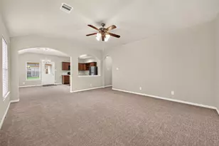11206 Kingsnorth Dr, Tomball, TX 77375 - Photo 9