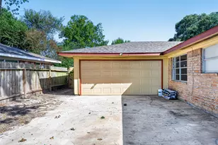 9618 S Petersham Dr, Houston, TX 77031 - Photo 37