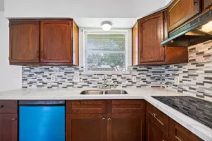 9618 S Petersham Dr, Houston, TX 77031 - Photo 13