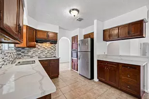 9618 S Petersham Dr, Houston, TX 77031 - Photo 3