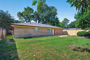 9618 S Petersham Dr, Houston, TX 77031 - Photo 35