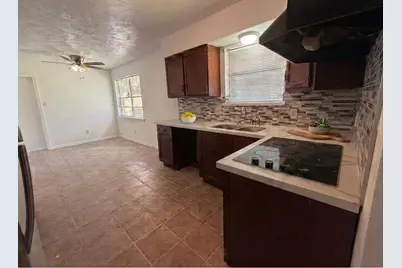 9618 S Petersham Drive, Houston, TX 77031 - Photo 3