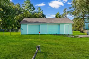 303 S Washington Ave, Livingston, TX 77351 - Photo 21