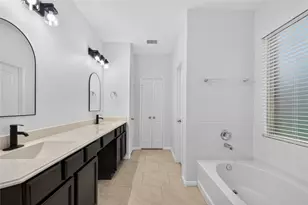 2207 Manchester Crossing Dr, Fresno, TX 77545 - Photo 13