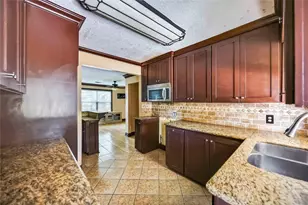 2010 Dade St, Pasadena, TX 77502 - Photo 9