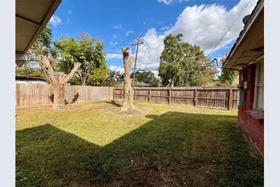 3902 Heatherbloom Drive, Houston, TX 77045 - Photo 15