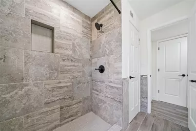 10406 Broadstairs Street, Houston, TX 77013 - Photo 11