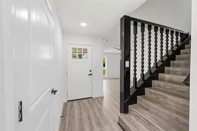 10406 Broadstairs Street, Houston, TX 77013 - Photo 5