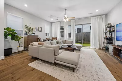 2704 Baldwin Street, Houston, TX 77006 - Photo 7