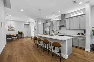 2704 Baldwin St, Houston, TX 77006 - Photo 3