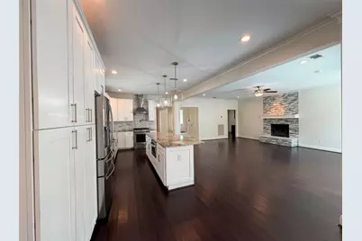 1103 Fleetwood Place Drive, Houston, TX 77079 - Photo 9