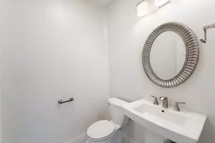 1103 Fleetwood Pl Dr, Houston, TX 77079 - Photo 17