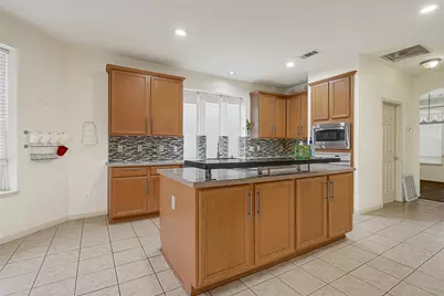13911 Blue Vista Drive, Sugar Land, TX 77498 - Photo 9