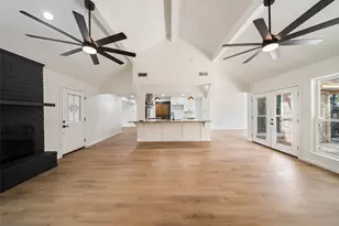 238 Point Clear Dr, Conroe, TX 77304 - Photo 3