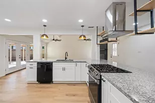 238 Point Clear Dr, Conroe, TX 77304 - Photo 11