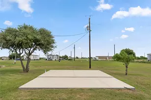 98 Catfish Dr, Palacios, TX 77465 - Photo 3