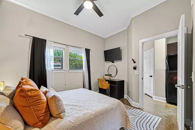 1602 Elgin Street #6, Houston, TX 77004 - Photo 13