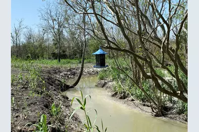 5914 Guettermann Ehler, Muldoon, TX 78945 - Photo 9