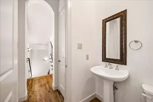 5817 Feagan St, Houston, TX 77007 - Photo 9