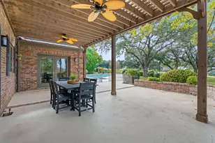 27030 Masters Pkwy, Spicewood, TX 78669 - Photo 35