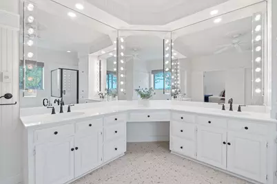 27030 Masters Pkwy, Spicewood, TX 78669 - Photo 25