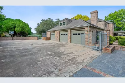 27030 Masters Pkwy, Spicewood, TX 78669 - Photo 41