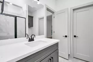 3521 Canfield St, Houston, TX 77004 - Photo 27