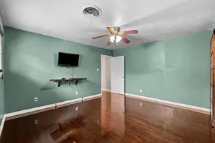 243 Empress Dr, Houston, TX 77034 - Photo 17